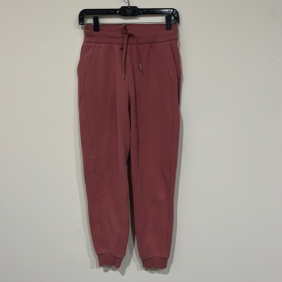lululemon athletica Pants - Lululemon rose Scuba high rise joggers s. 4 NWOT 26”inseam
